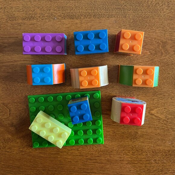 Wood and plastic building bricks *free in bundle* - Picture 8 of 8